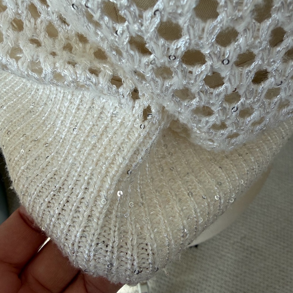 Noli ADDISON SEQUIN CROCHET TOP - PEARL size‎  small - Picture 7 of 7